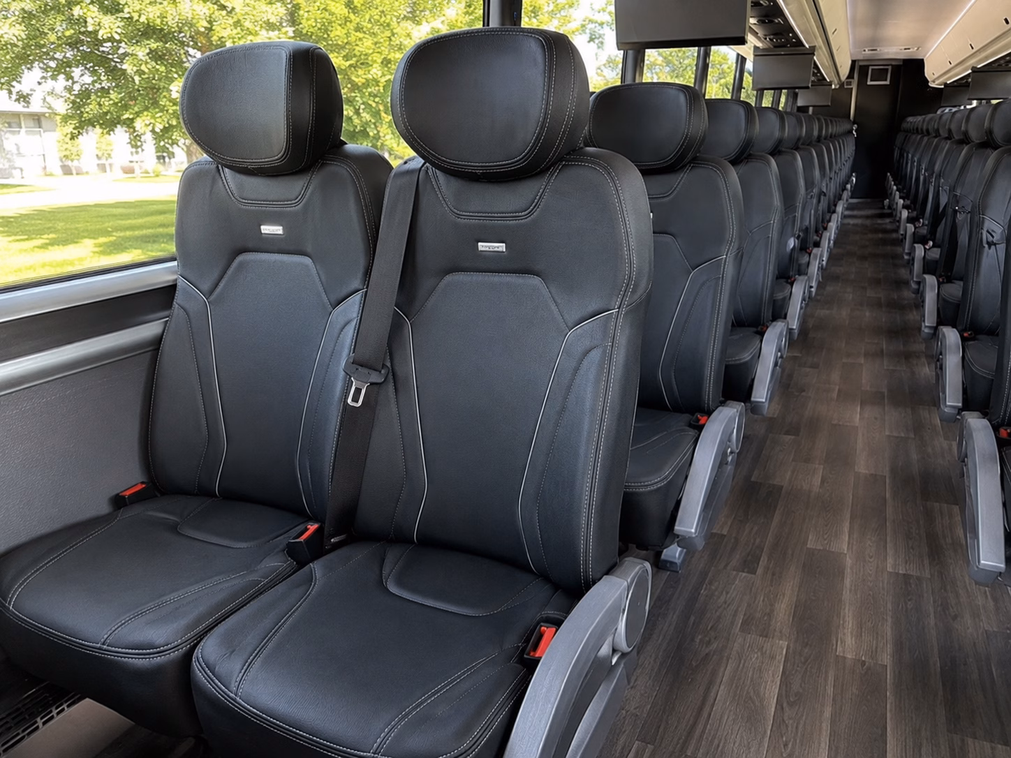 hotel shuttles for conferences and business travel